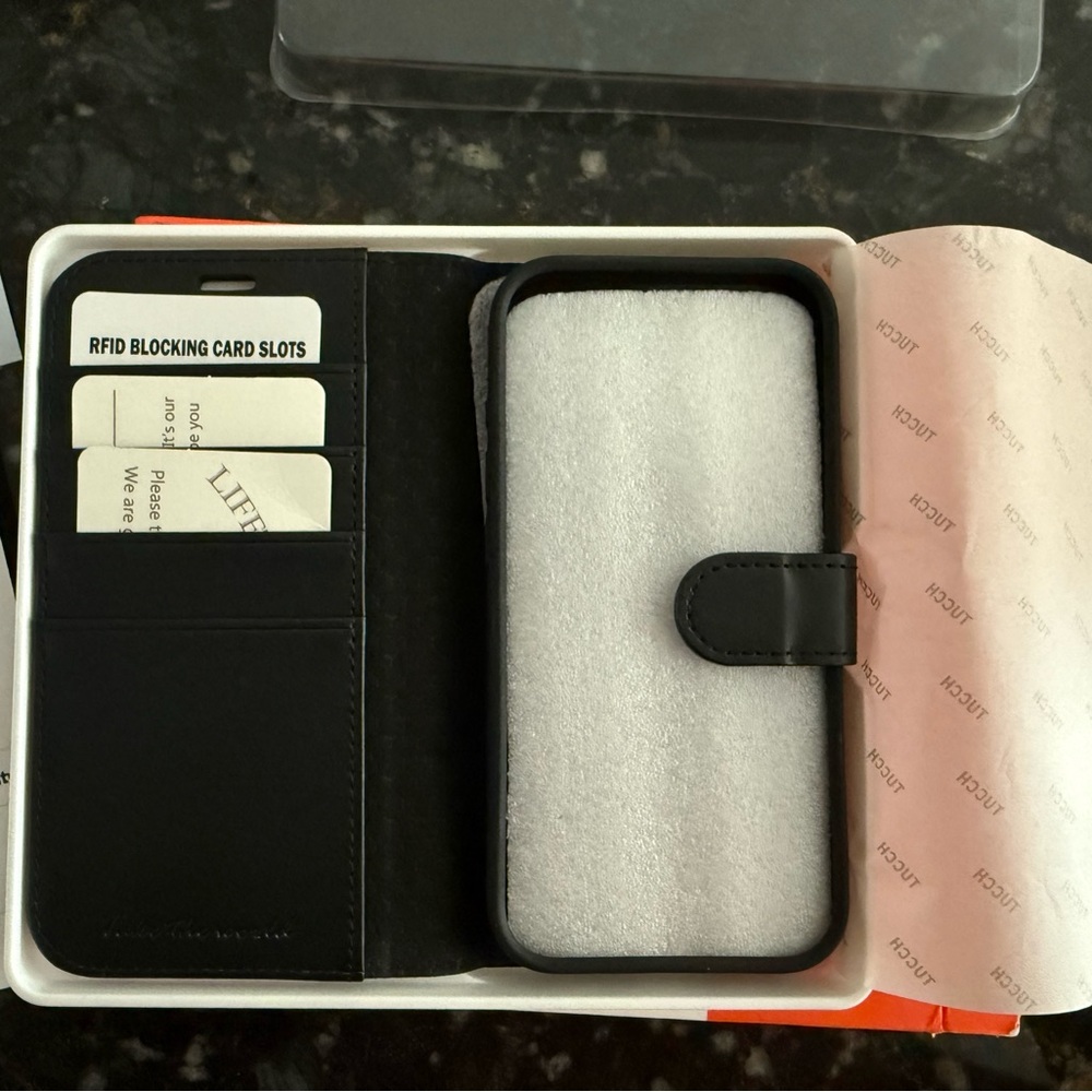 iPhone 15 Pro 6.1 Black Folio Case Wallet